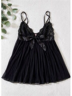Victoria’s Secret Black Lace & Chiffon Babydoll Slip NWOT women’s small Y2K